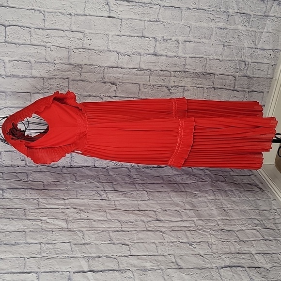 HIDDEN LABEL Red Ruffled, Lace, and Pleated Midi‎ Dress Small - Picture 7 of 12